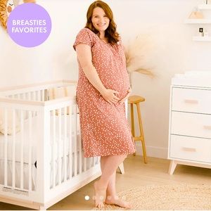 Polkadot Universal Labor and Delivery Gown - XL/XXL worn only a couple times